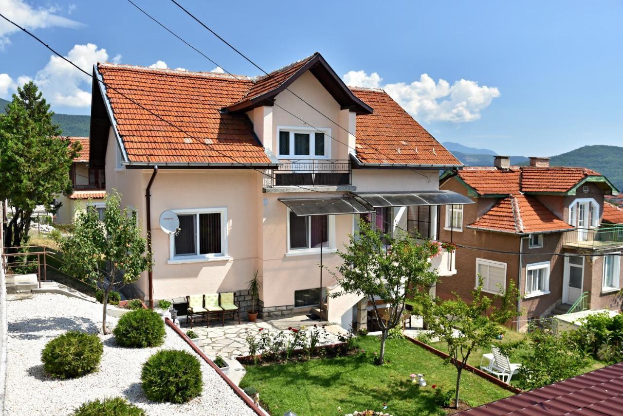 Saint Maria Guest House Велинград Экстерьер фото